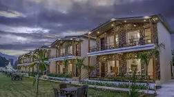 Corbett Green Retreat