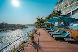 divine resort & spa
